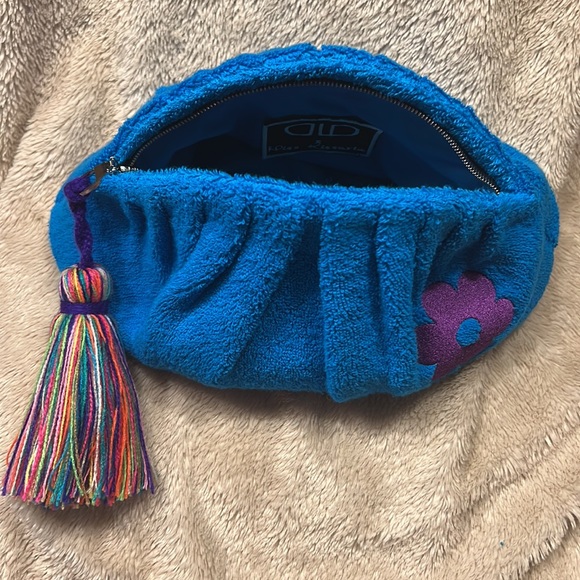 DLD Maya Terry Flower Clutch - Picture 5 of 10